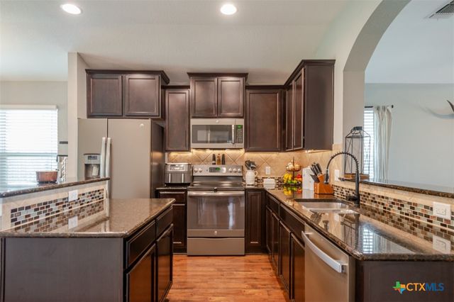 1227 Emerald Gate Drive, Temple, TX 76502