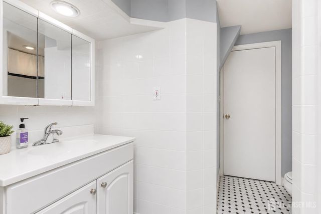 13 Andrew Street, Old Bridge, NJ 08857