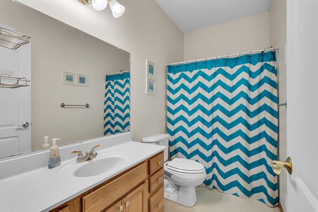 2128 Scenic Hills Drive, Jackson, MI 49201