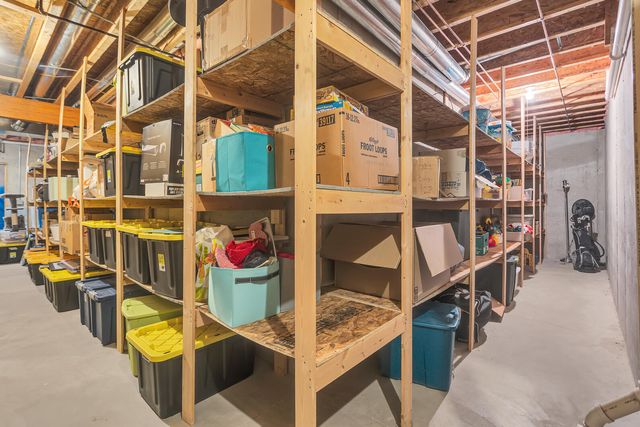 2128 Scenic Hills Drive, Jackson, MI 49201