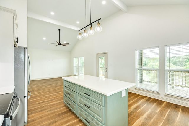 1738 Duncan Drive, Oyster Creek, TX 77541