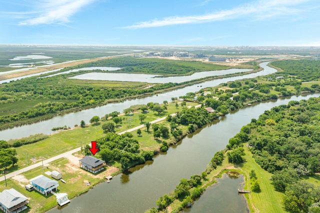 1738 Duncan Drive, Oyster Creek, TX 77541