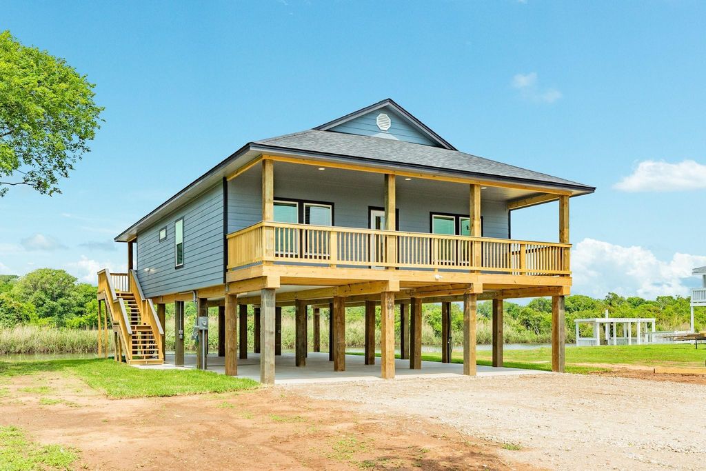 1738 Duncan Drive, Oyster Creek, TX 77541