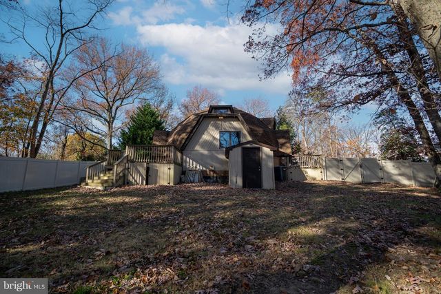 811 CEDAR AVE, Essex, MD 21221