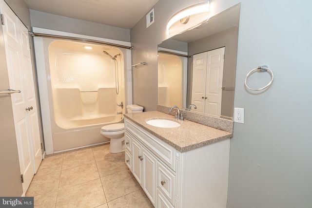 811 CEDAR AVE, Essex, MD 21221