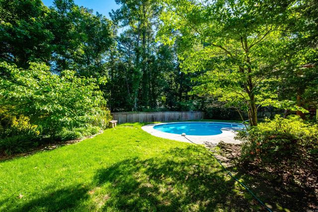 108 Duquesne Court, Little Rock, AR 72223