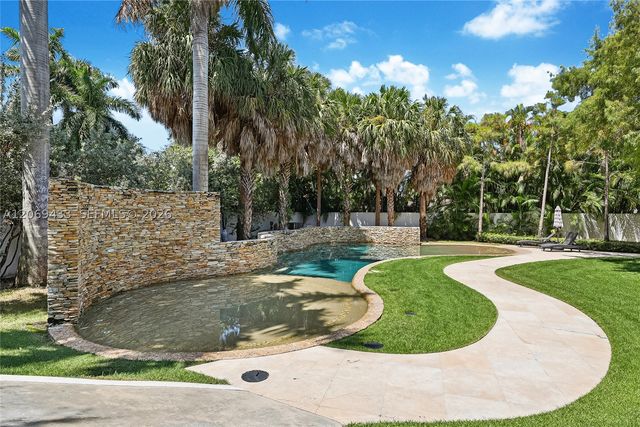 180 Ocean Blvd, Golden Beach, FL 33160