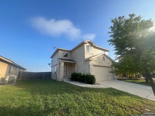 525 Tom Kemp Dr, New Braunfels, TX 78130