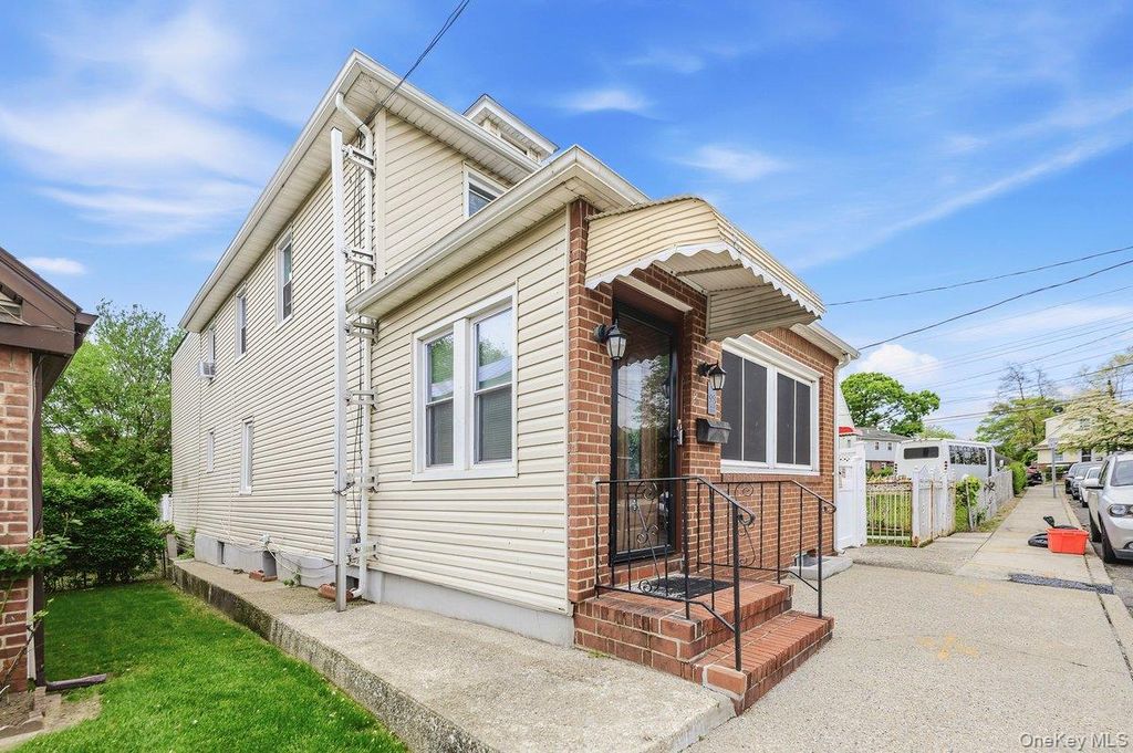 98 Seville Street, Elmont, NY 11003