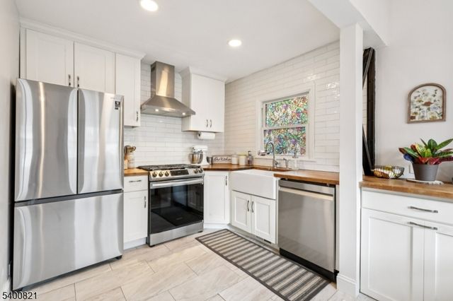 376 Hollywood Ave, Hillside Twp., NJ 07205