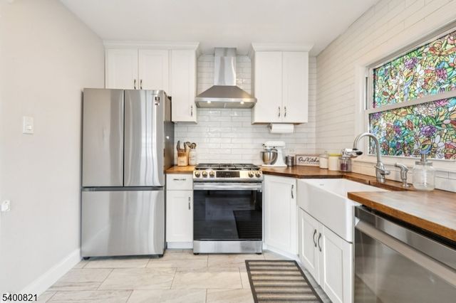 376 Hollywood Ave, Hillside Twp., NJ 07205