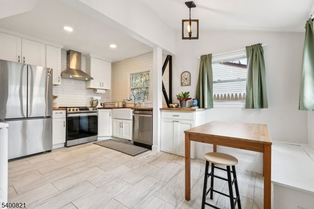 376 Hollywood Ave, Hillside Twp., NJ 07205