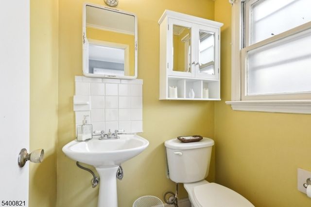 376 Hollywood Ave, Hillside Twp., NJ 07205