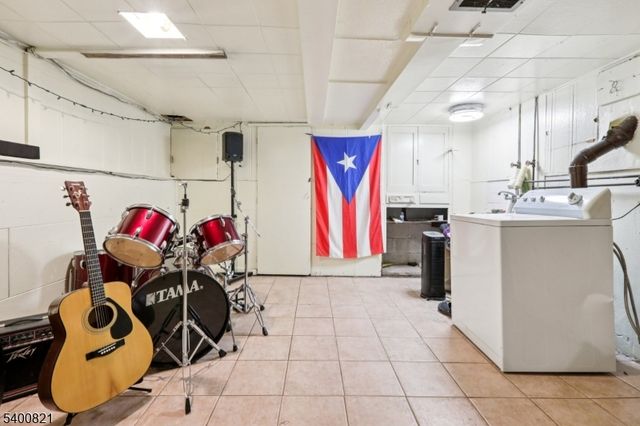 376 Hollywood Ave, Hillside Twp., NJ 07205