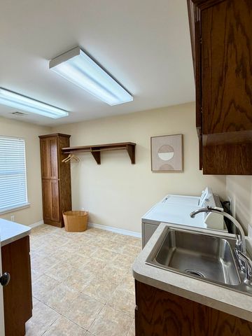 63991 E 297 Lane, Grove, OK 74344