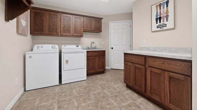 63991 E 297 Lane, Grove, OK 74344