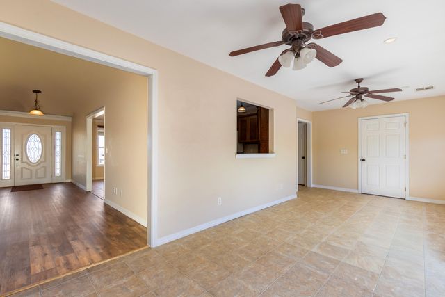 63991 E 297 Lane, Grove, OK 74344