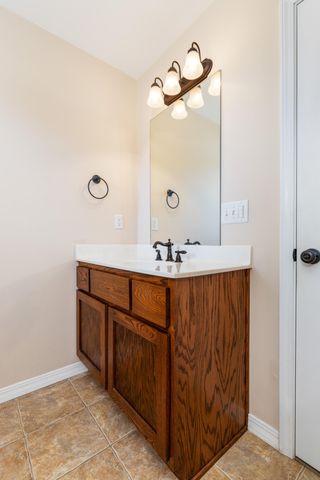 63991 E 297 Lane, Grove, OK 74344