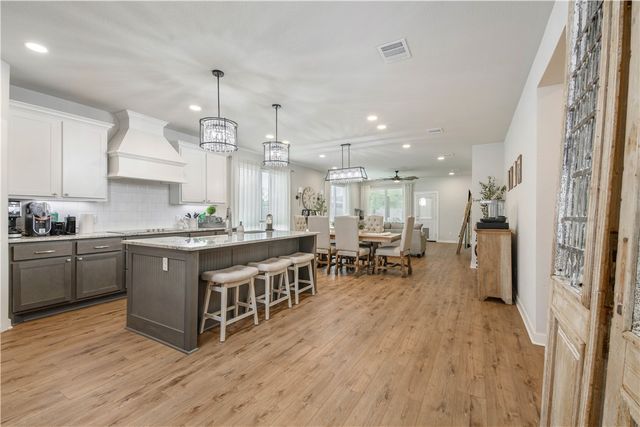 4149 Vintage Estates Court, Bryan, TX 77808