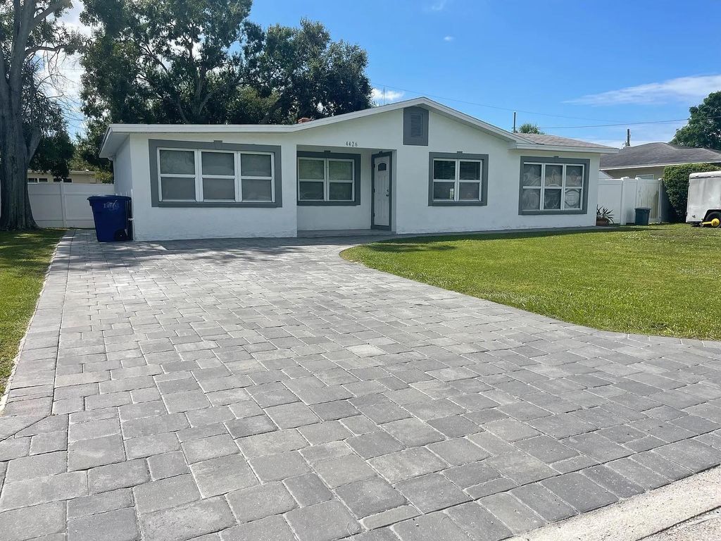 4426 W BAY COURT AVENUE, Tampa, FL 33611