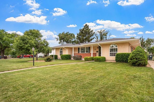 2911 Country Club Dr, Pueblo, CO 81008