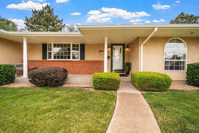 2911 Country Club Dr, Pueblo, CO 81008