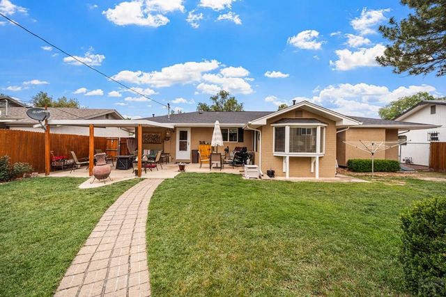 2911 Country Club Dr, Pueblo, CO 81008