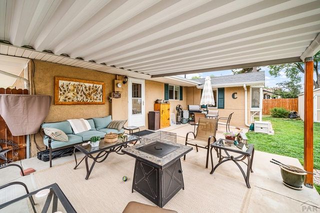 2911 Country Club Dr, Pueblo, CO 81008