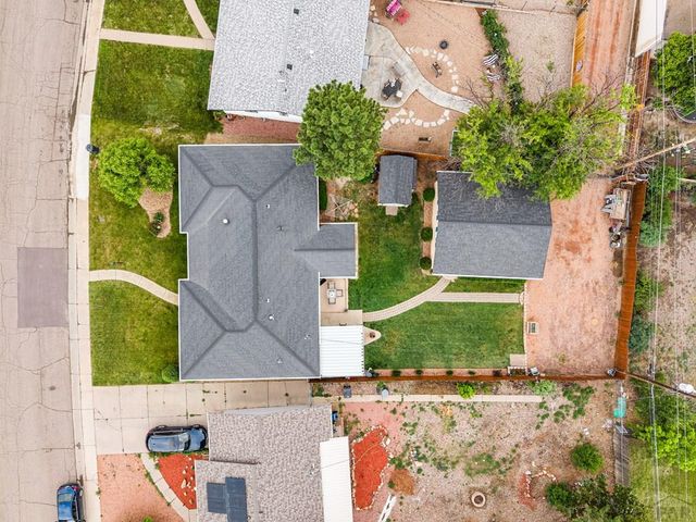 2911 Country Club Dr, Pueblo, CO 81008