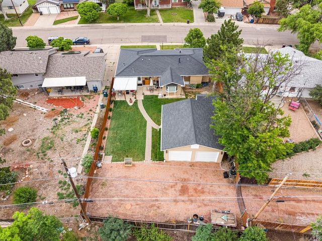 2911 Country Club Dr, Pueblo, CO 81008