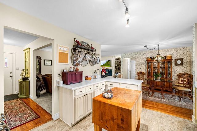 2911 Country Club Dr, Pueblo, CO 81008