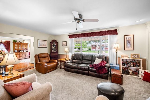 2911 Country Club Dr, Pueblo, CO 81008