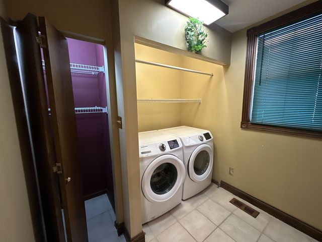 3824 Beaver Avenue, Fort Wayne, IN 46807