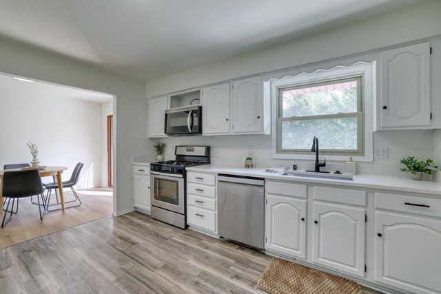 9006 W Cheyenne COURT, Milwaukee, WI 53224