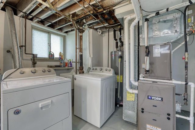 9006 W Cheyenne COURT, Milwaukee, WI 53224