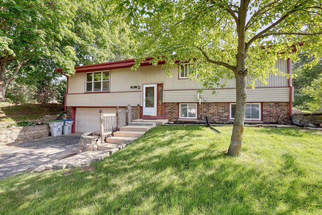 9006 W Cheyenne COURT, Milwaukee, WI 53224