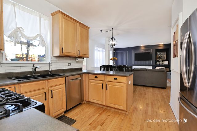 91 Rotterdam Drive, Antioch, IL 60002