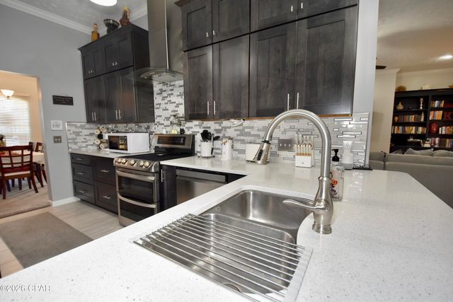 2601 Parkwood Drive, Panama City, FL 32405