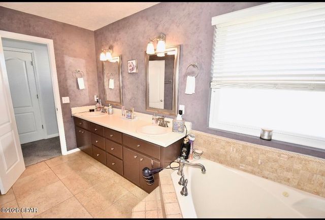 2601 Parkwood Drive, Panama City, FL 32405