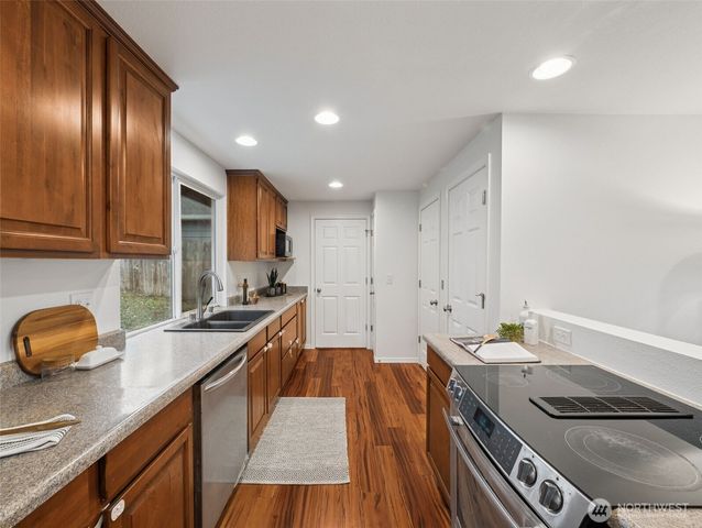 10208 55th Avenue E, Puyallup, WA 98373