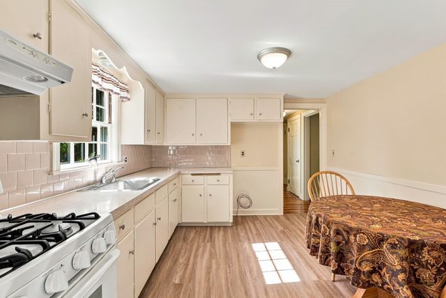 25 Orchard Rd, Natick, MA 01760