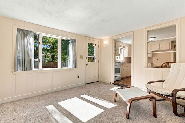 25 Orchard Rd, Natick, MA 01760