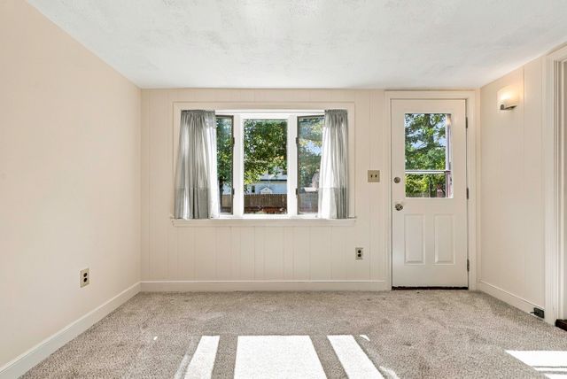 25 Orchard Rd, Natick, MA 01760