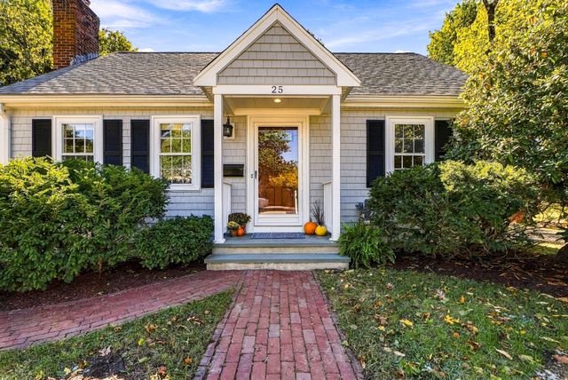 25 Orchard Rd, Natick, MA 01760