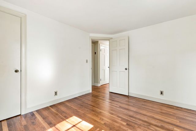 25 Orchard Rd, Natick, MA 01760