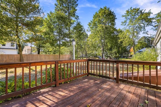 25 Orchard Rd, Natick, MA 01760