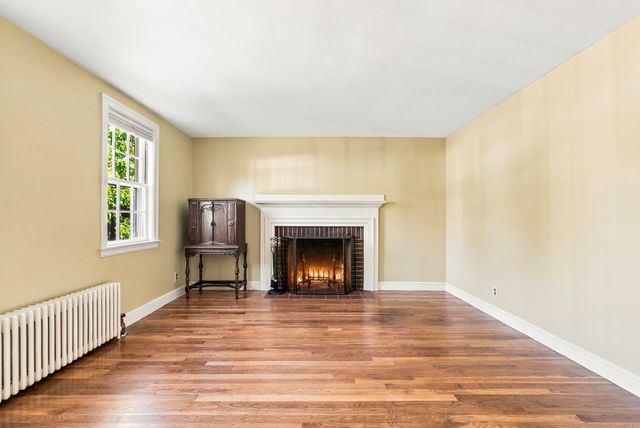 25 Orchard Rd, Natick, MA 01760