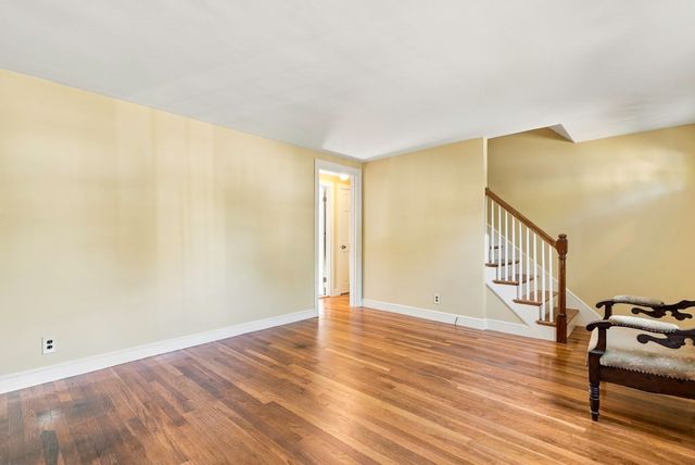 25 Orchard Rd, Natick, MA 01760