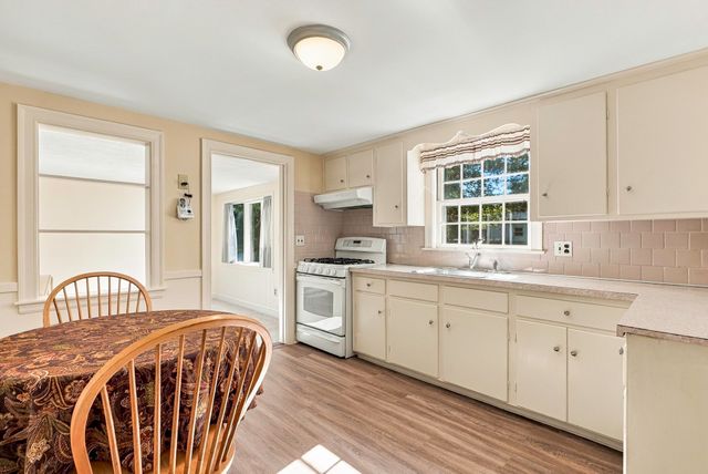 25 Orchard Rd, Natick, MA 01760