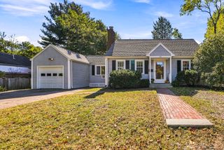 25 Orchard Rd, Natick, MA 01760
